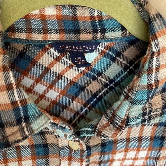 Aeropostale Women’s Cotten Plaid Button Up Size Small - Picture 4 of 7